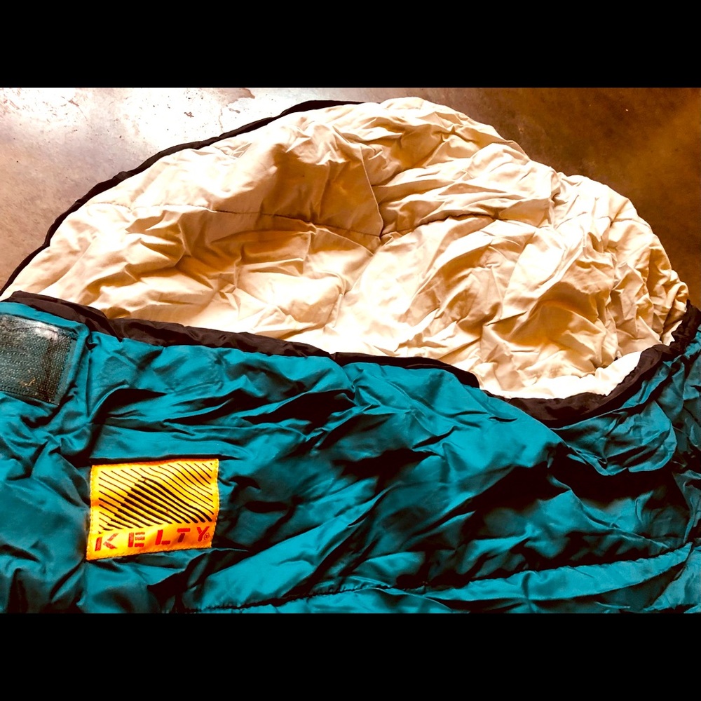 Sleeping bag light weight